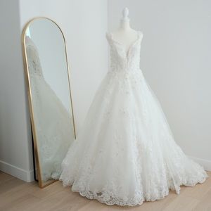 Val Stefani AQUARIUS D8230